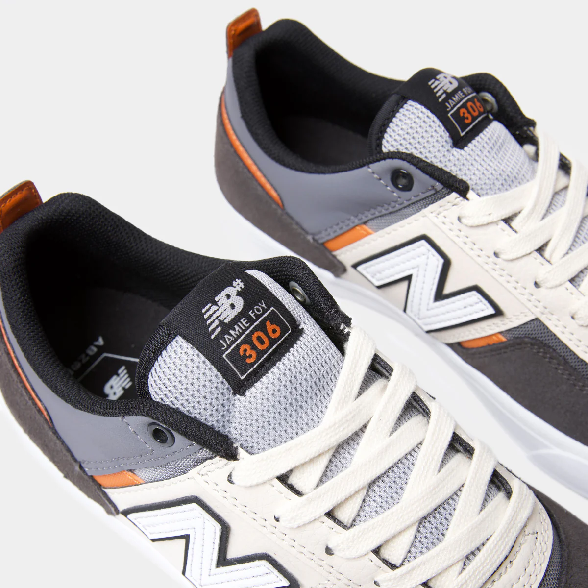 NEW BALANCE FOY 306 - DARK GREY/SEA SALT - Image 2