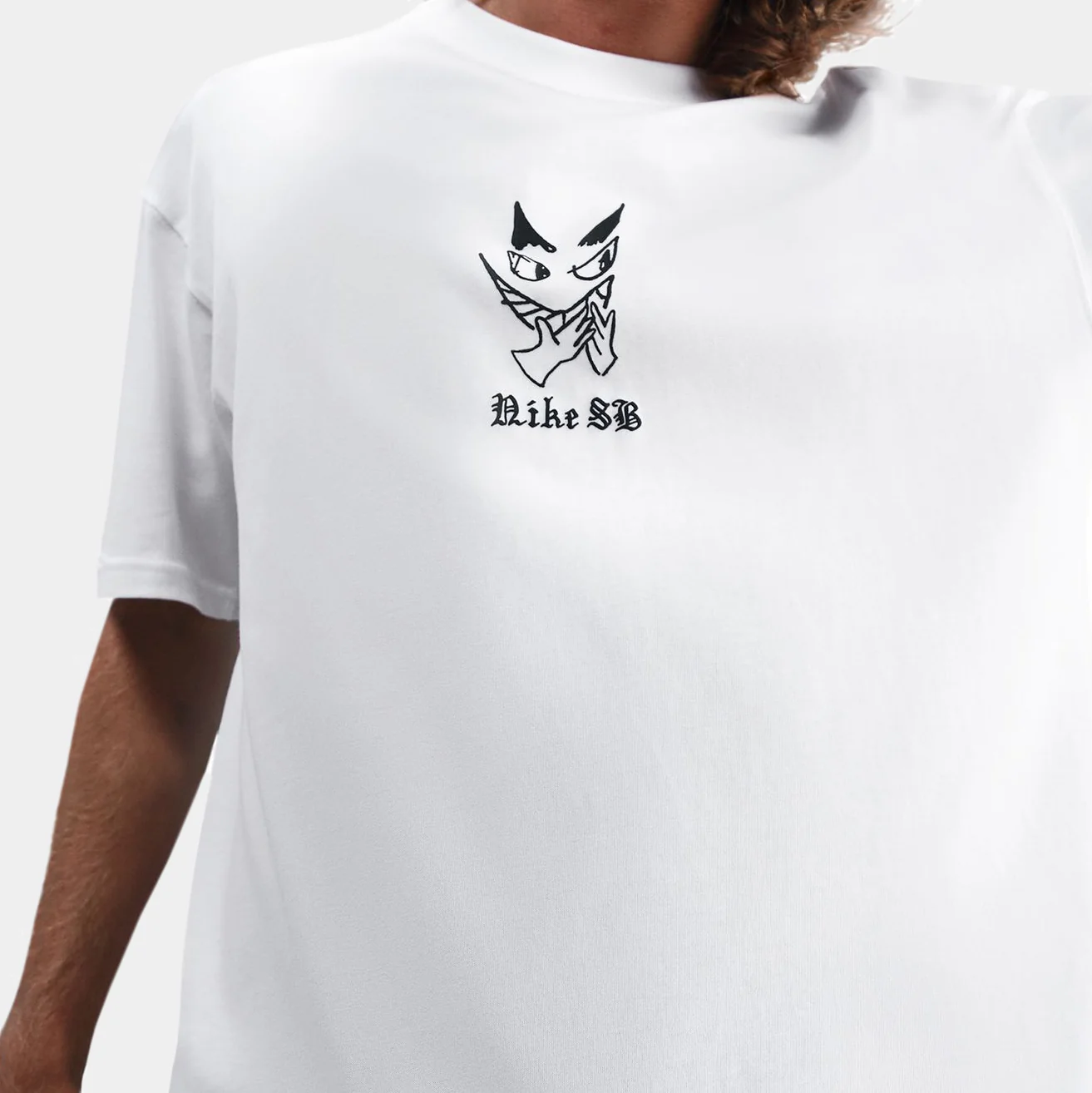 NIKE SB CHARCOAL DUNK TEE - WHITE - Image 3