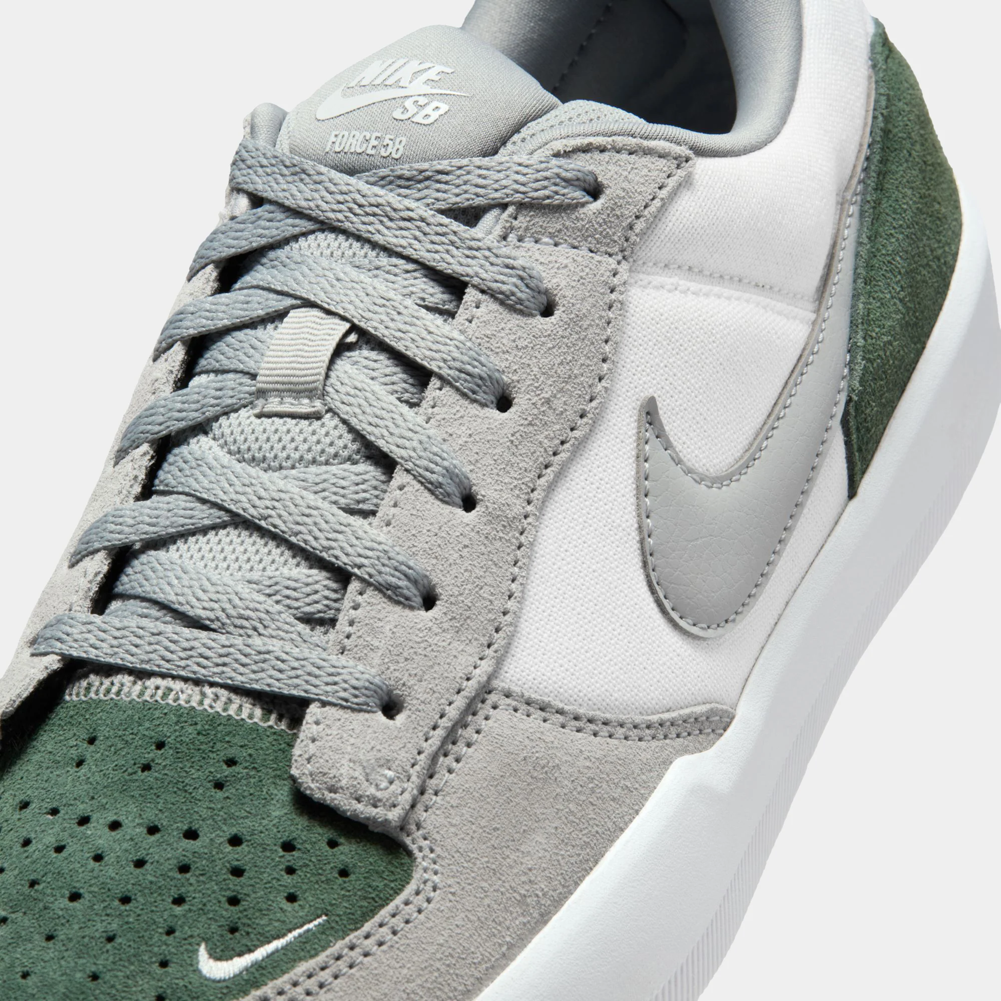 NIKE SB FORCE 58 - WHITE/FLAT SILVER-FIR - Image 4