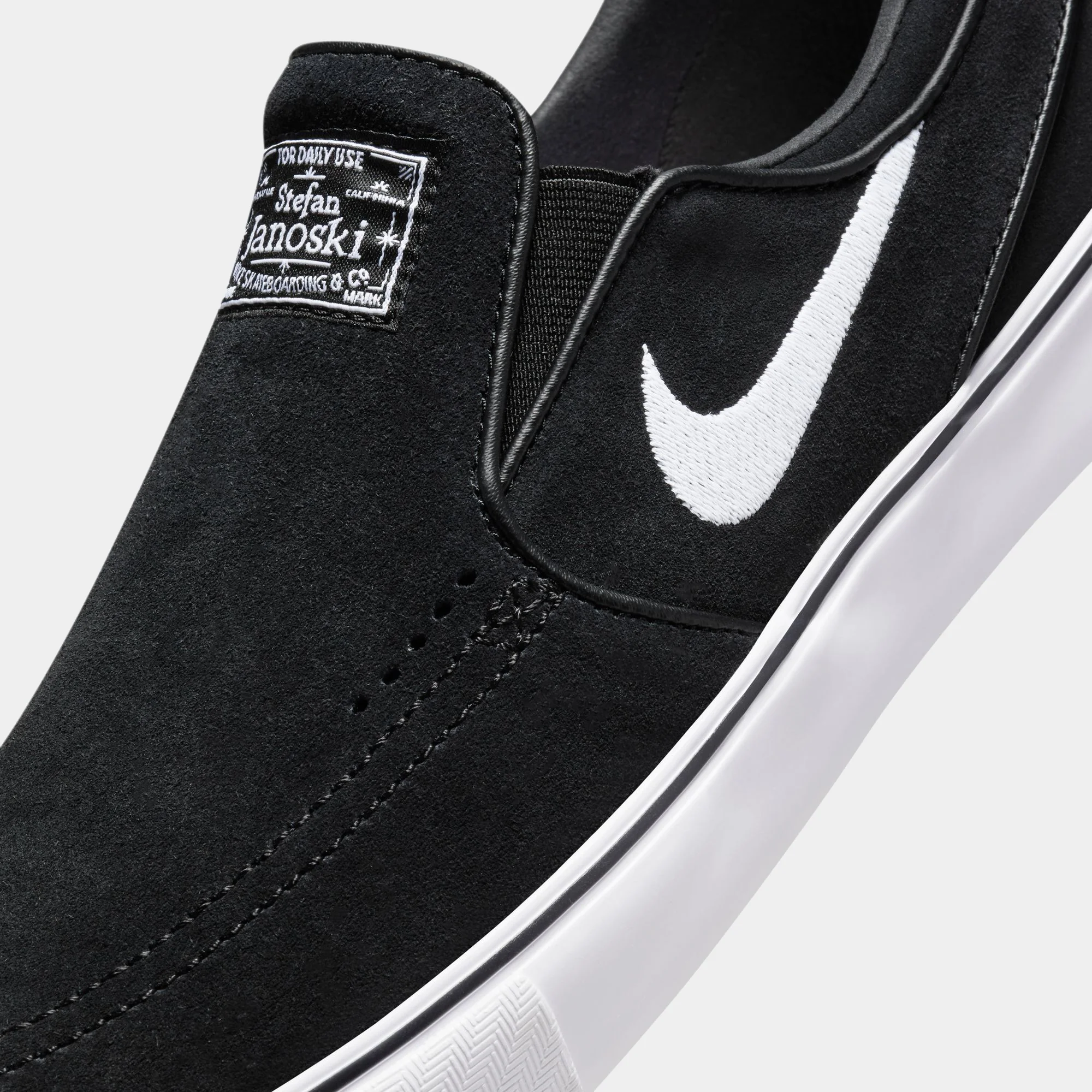 NIKE SB JANOSKI+ SLIP - BLACK/WHITE - Image 4