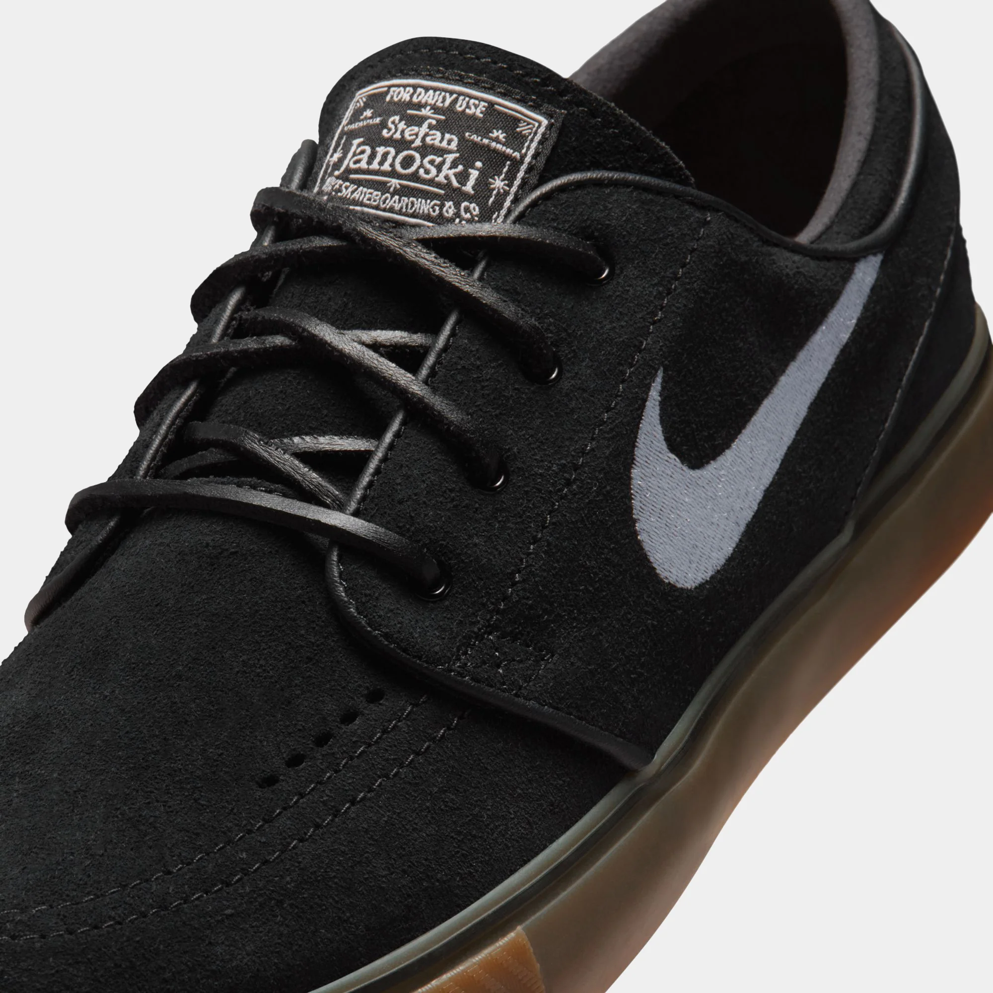 NIKE SB ZOOM JANOSKI OG+ - BLACK/WHITE-GUM - Image 4